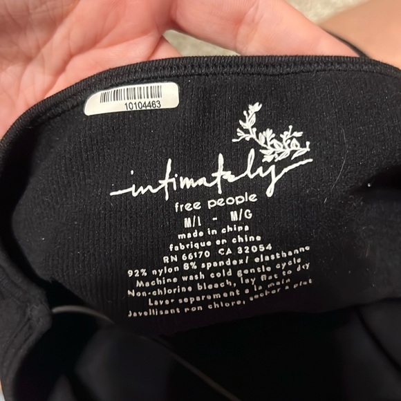 Free People - Ribbed V-Neck Brami in black size m/l - Picture 6 of 6